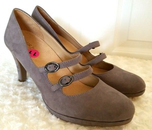 naturalizer prudence