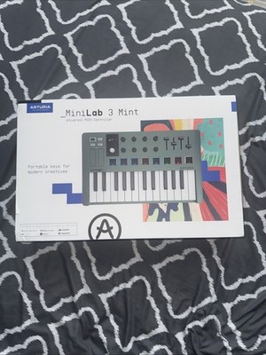 Arturia MiniLab 3 MIDI Keyboard/Pad Controller, Mint