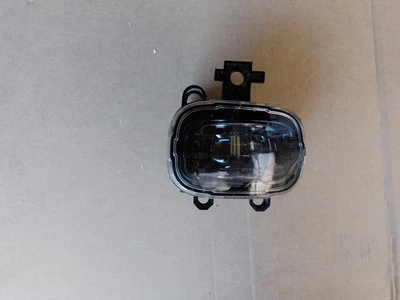 Anti-brouillard LED avant gauche Renault Clio 5 Mégane 4 Trafic 3 Zoé 261550862R - Photo 1/4