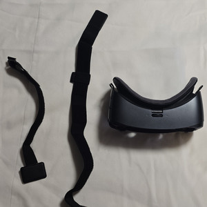 Samsung Gear VR Smartphone VR Headset Powered by Oculus, Black.