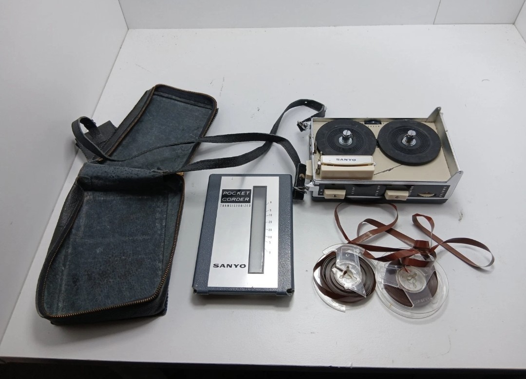 Sanyo Pocket Corder MC-2, a reel recorder