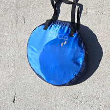 KidCo Peapod Pop-Up Travel Tent for Infant/Toddler, Blue/Black w/ Carry Bag