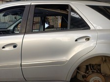 Porte arrière et accessoires Mercedes 320