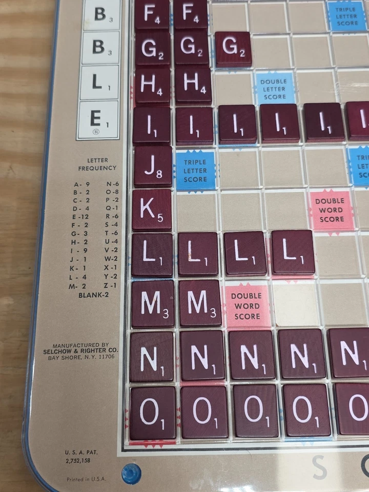 Vintage 1977 Scrabble - 100% COMPLETE! - Turntable Deluxe Ed. Selchow & Righter - Image 3 of 4