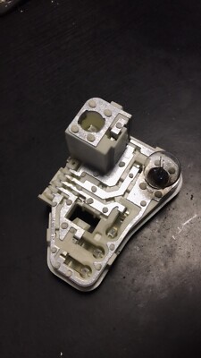 BMW 3ER E90 E91 LAMPENTRÄGER HINTEN LINKS 7211213