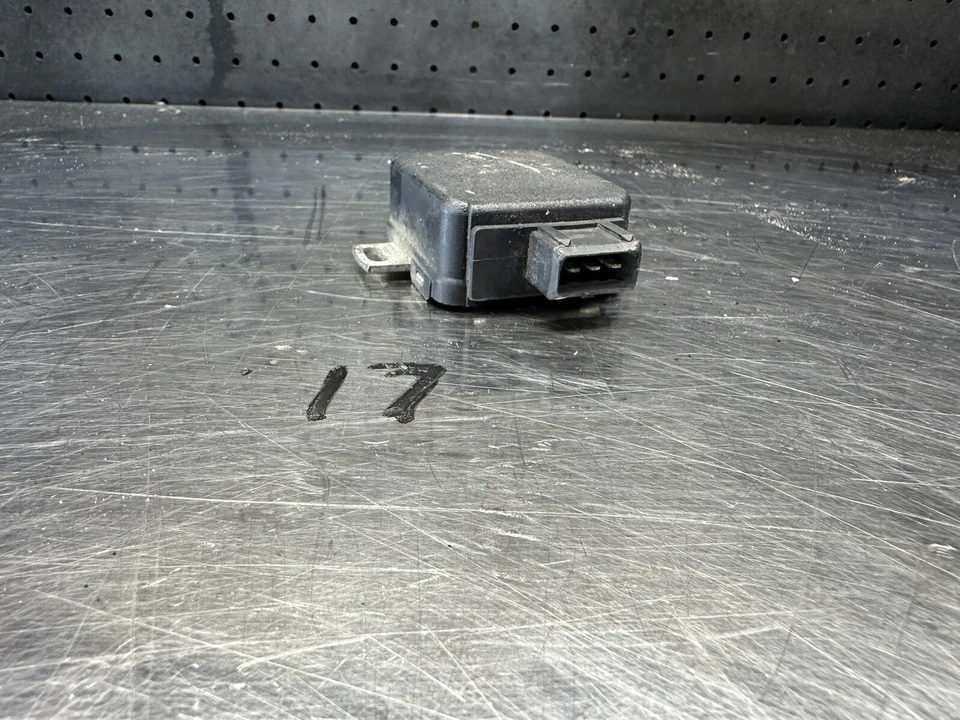 For 1990-1993 Mazda Miata 1.6L L4 Throttle Position Sensor SMP 482AN35 1991 1992 - Image 3 of 4