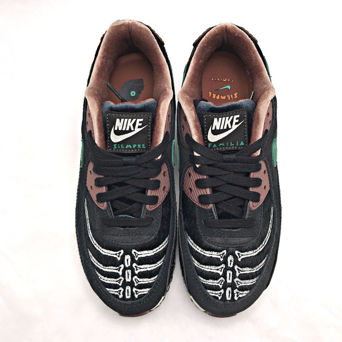 Nike Air Max 90 Siempre Familia Women's Shoes DO2154-010 sz 7/8.5