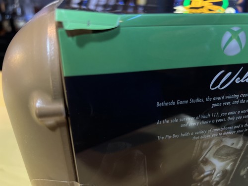 Fallout 4: Pip-Boy Edition - Collector’s Edition - XBOX ONE 2015 NIB - Picture 2 of 11