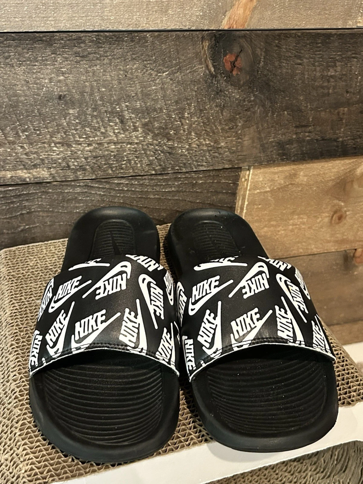 Nike Victori One Slide Print CN9678 006 logo nero slide sandali scarpe uomo 9