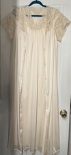 Shadowline Vintage 2 piece Cream Nylon Robe Peignoir Nightgown Size Small