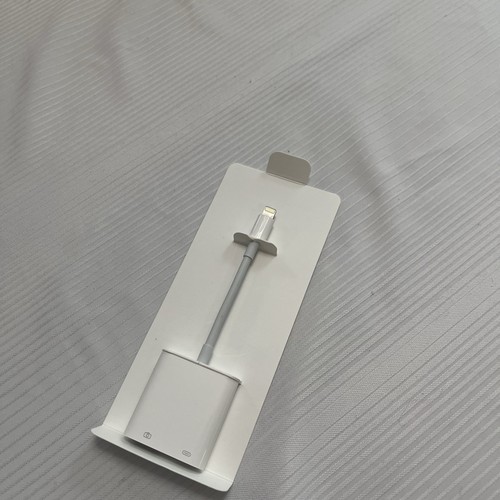 Genuine Apple Lightning to USB 3 Camera Adapter A1619 - Afbeelding 4 van 5