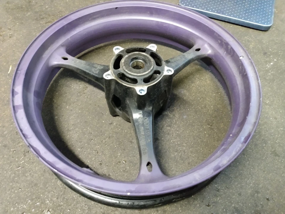 2005-2008 GSXR 1000 2006-2007 600 750 OEM FRONT WHEEL RIM - Image 3 of 4