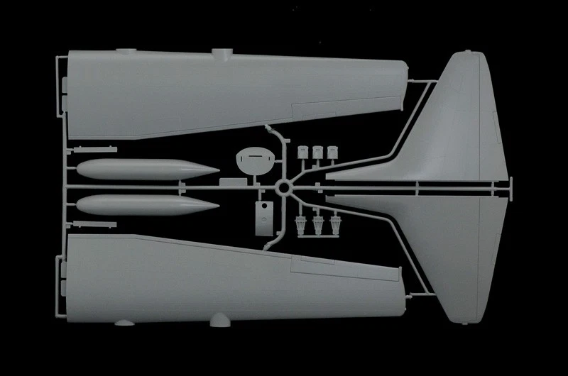 Italeri 2746 Lockheed-Martin C-130J C5 Hercules 1/48 Scale Plastic Model Kit - Image 4 of 4