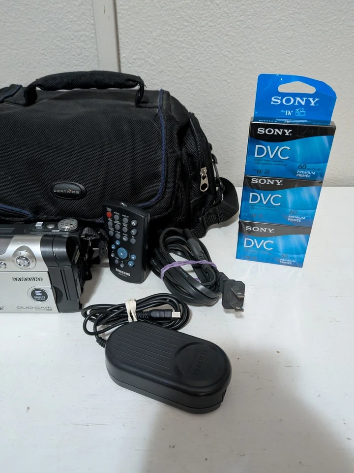 Samsung DuoCam SC-D6550 Mini DV Camcorder And Accessories - No Battery - Image 2 of 4