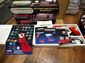 Nintendo NES Action Set UK Version BOXED! Complete w/ Inserts, Manuals + Posters