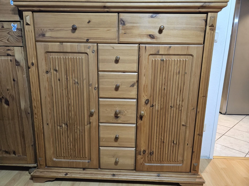 Sideboard,H,B,T 122cm×122cm,36cm .Naturholz gebeitz und.lasiert