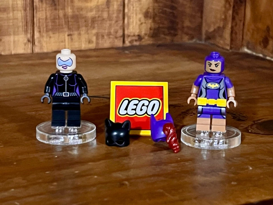 LEGO DC Batman 2012 Catwoman y 2018 Batgirl lote de minifiguras excelente estado Foto 3 de 3