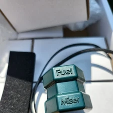 Magnetic Vehicle Fuel Gasoline Oil Saver for Car Truck Boat Energy-Saving