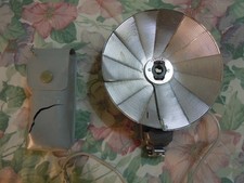 Honeywell Tilt-A-Mite Fan Style Flash w/ Case Capacitor Battery Made in Japan 
