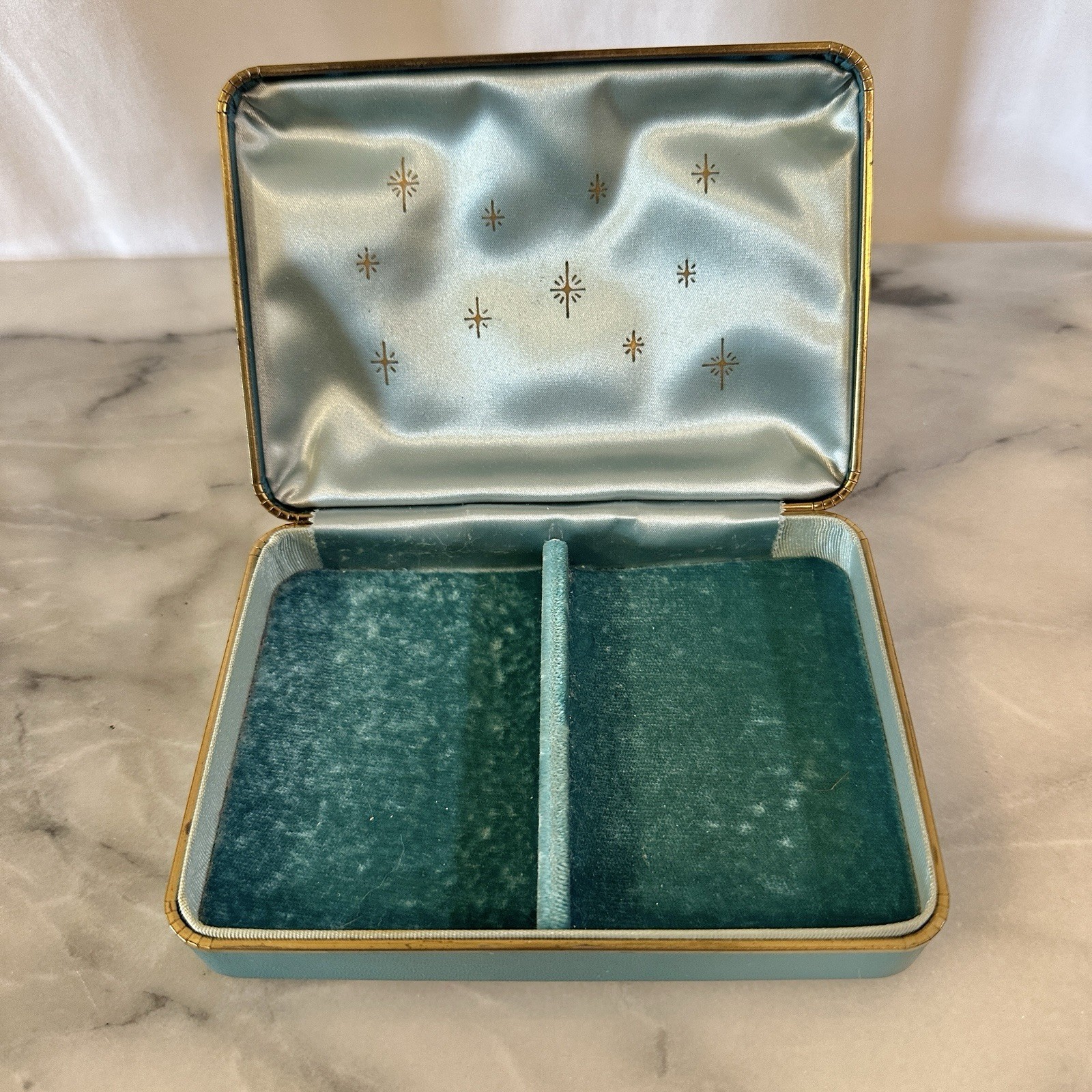 Vtg MCM Farrington Genuine Texol Green Jewelry Box Green Velvet Silk Interior