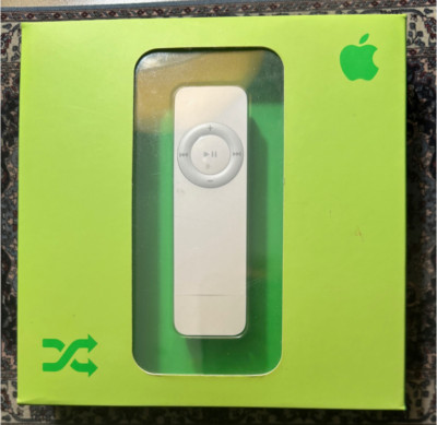 Apple IPOD Shuffle 512MB P9724LL/A 1st Generation White Sealed In