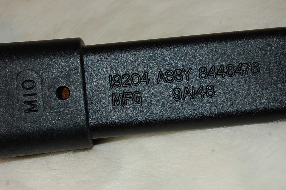 Cuchillo de combate militar M10 de los Emiratos Árabes Unidos Bayoneta y vaina Foto 4 de 4