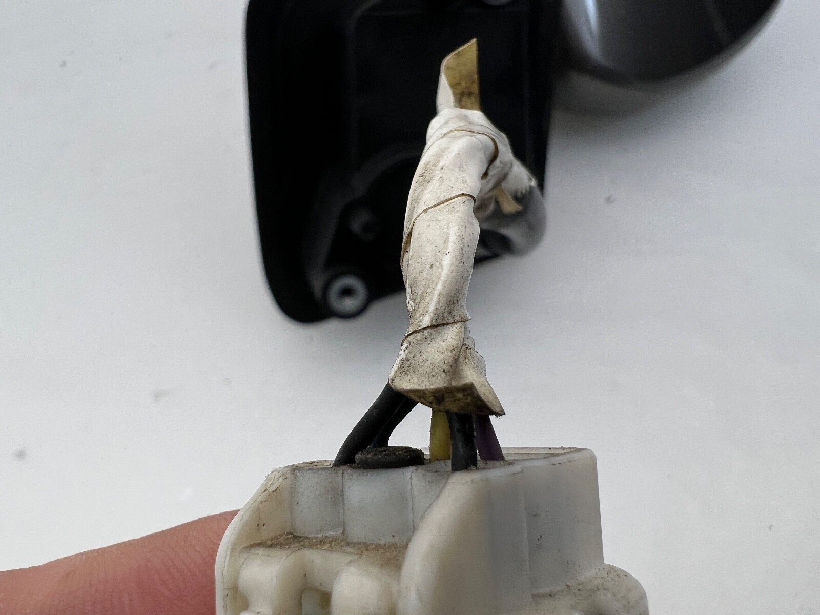 20042008 Mitsubishi Endeavor Driver Left Mirror power Mineral Beige