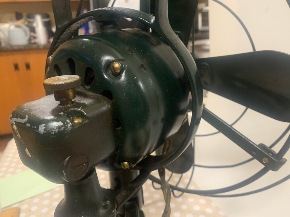 VINTAGE GENERAL ELECTRIC G Ev Oscillating Fan 12" Blade Great Working