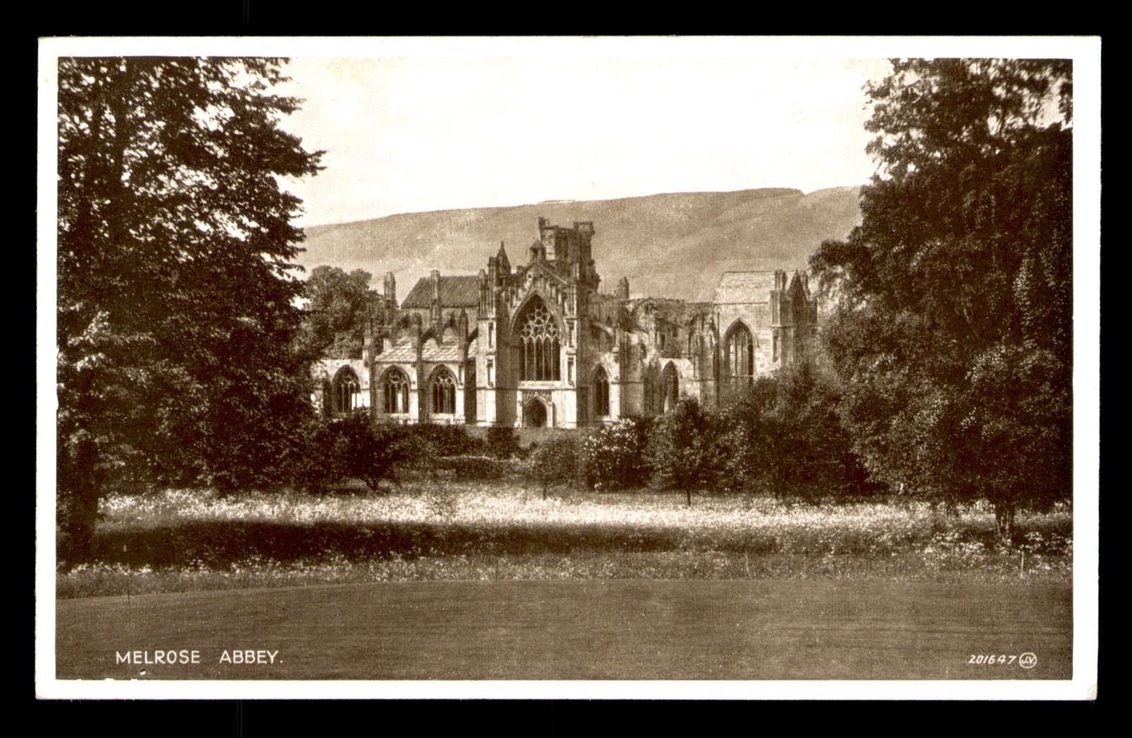 Melrose Abbey UK Front View House Castle Cathedral Church UNP Postcard Divided