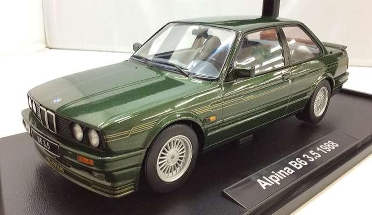 Kk-Scale Green Metallic/Gold Line Bmw Alpina B6 3.5 E30 1988