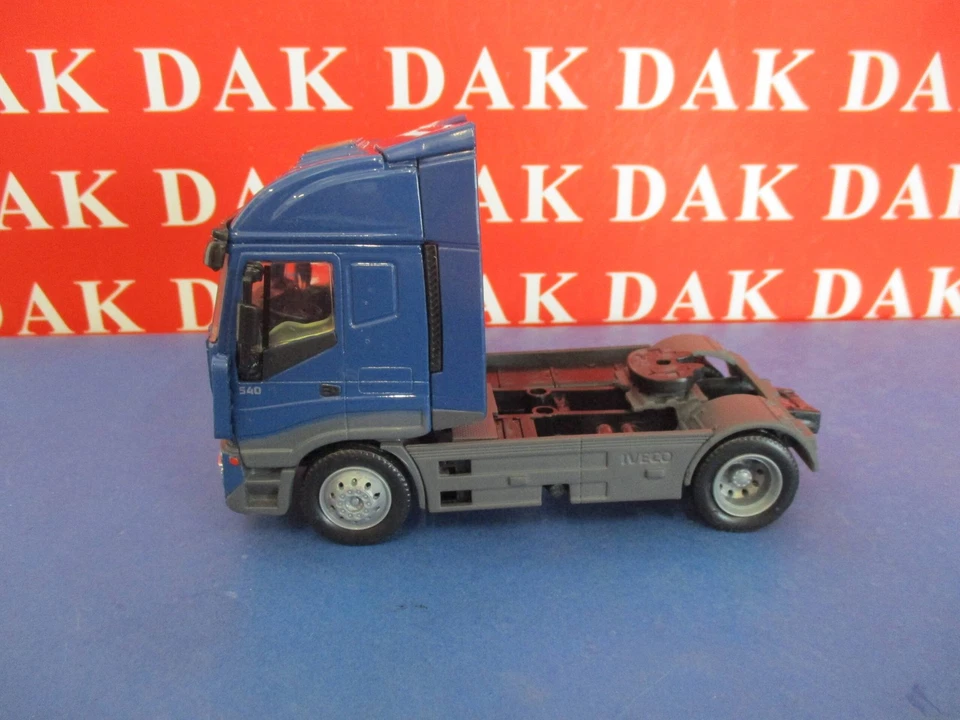 Die cast 1/43 Modellino Camion Truck Iveco Stralis 540 + New Holland FR920 - Immagine 3 di 4
