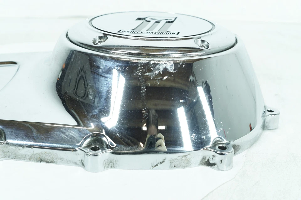 2011 Harley Touring Road Glide OEM tampa de embreagem primária externa número um caveira - Imagem 3 de 4