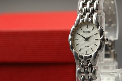 Vintage 1991 Citizen Exceed 5420-H04295 Oval Quartz Damenuhr aus JAPAN