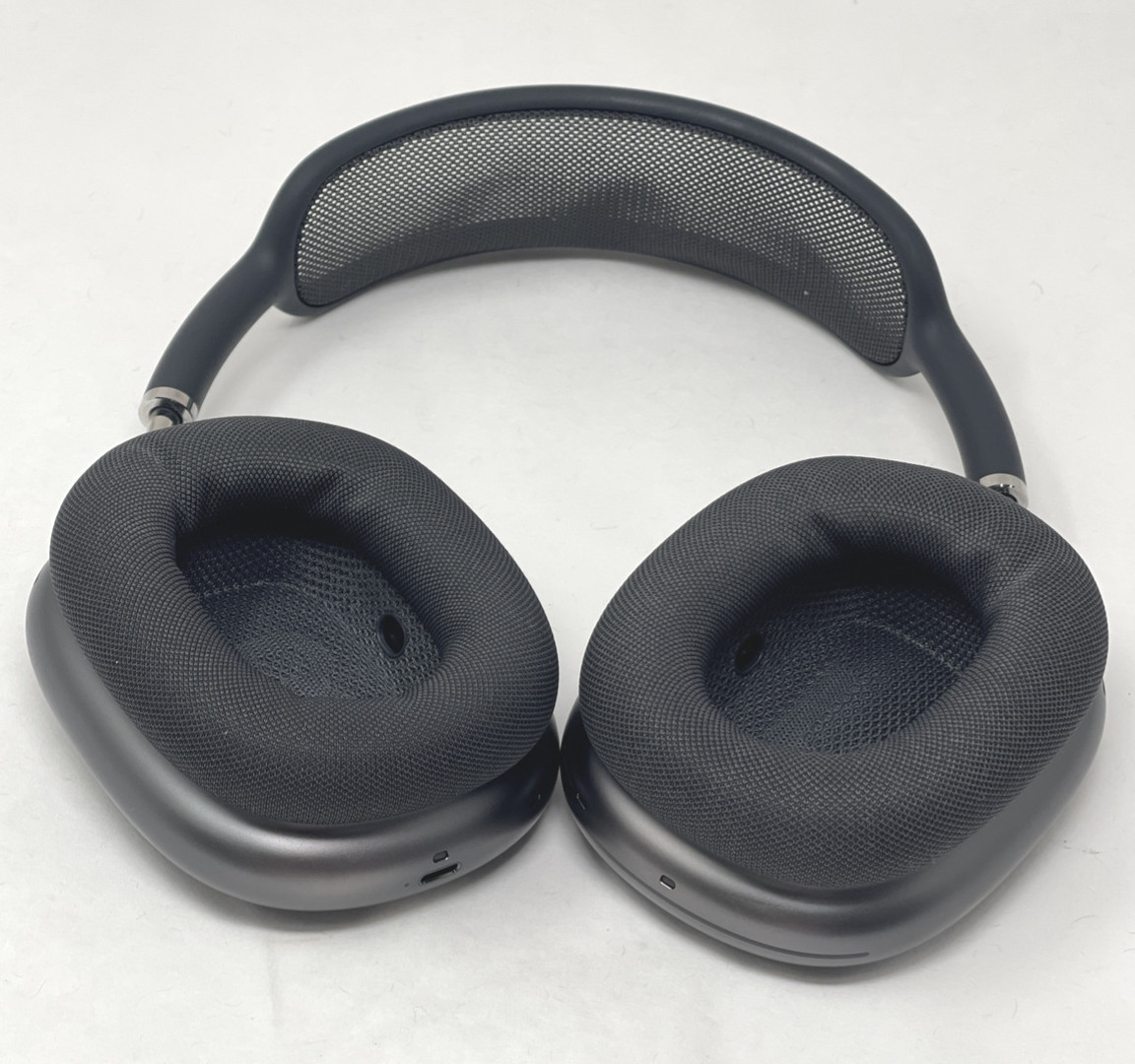 Apple AirPods Max Wireless Headphones A2096 MGYH3AM/A Space Gray Excellent Apple AirPods Max Wireless Headphones A2096 MGYH3AM/A Space Gray Excellent