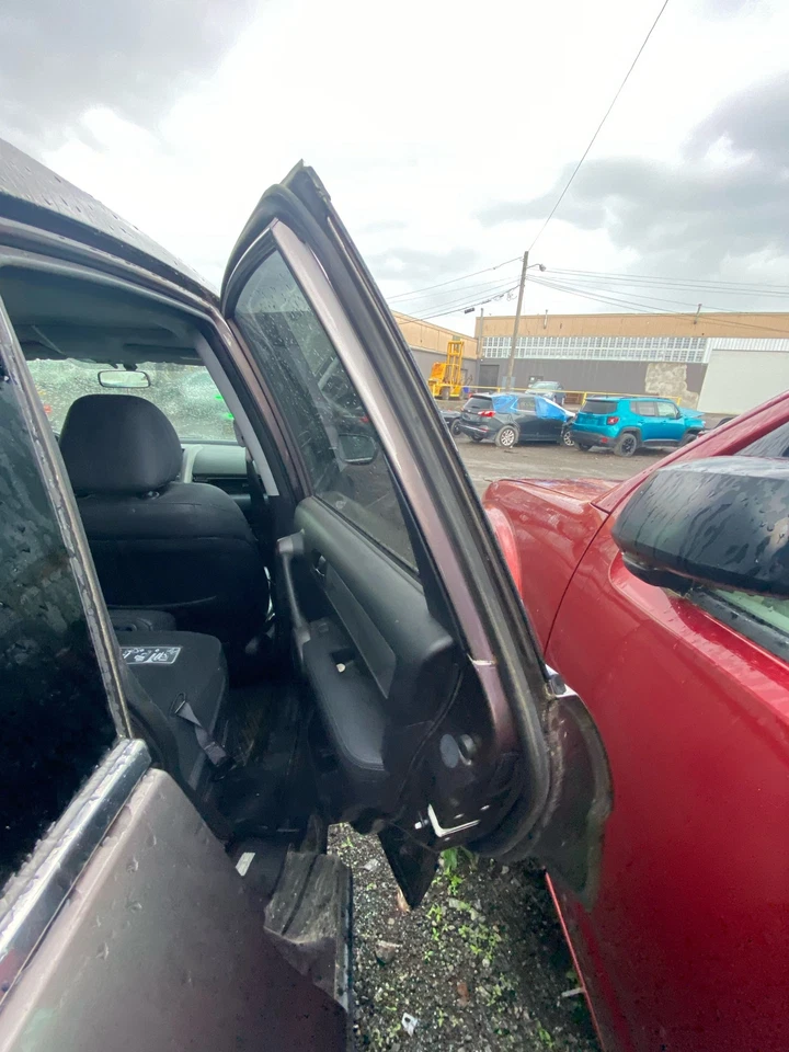 Used Rear Right Door Assembly Rear Side fits: 2010 Honda Cr-v electric R. privac Foto 3 de 4