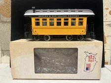 Delton Locomotive Works: 3212B -D&RG Short Observation & Lights Yellow & Silver