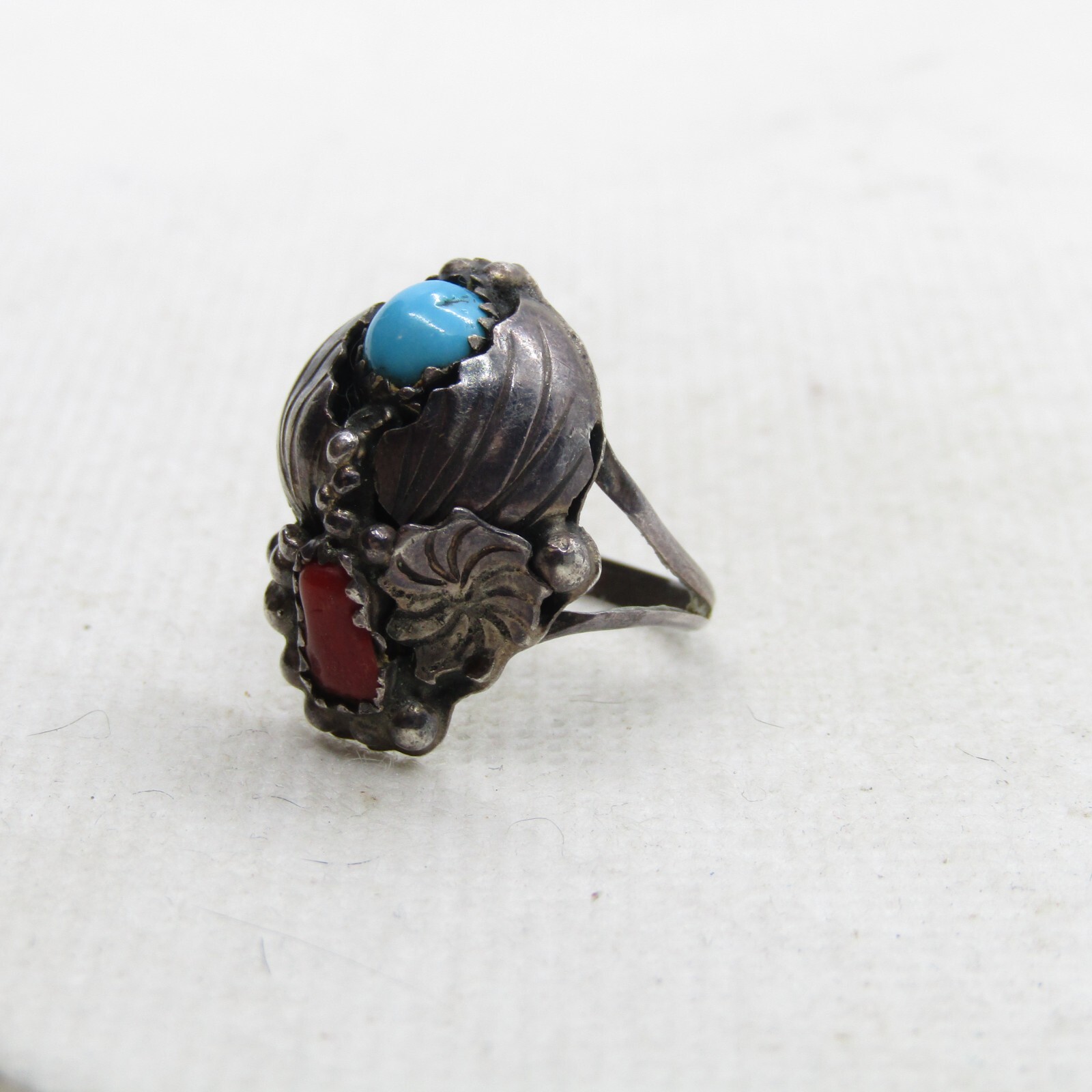 Old Pawn Sterling Silver 925 Turquoise & Red Coral Ring Size 7.5 K3842