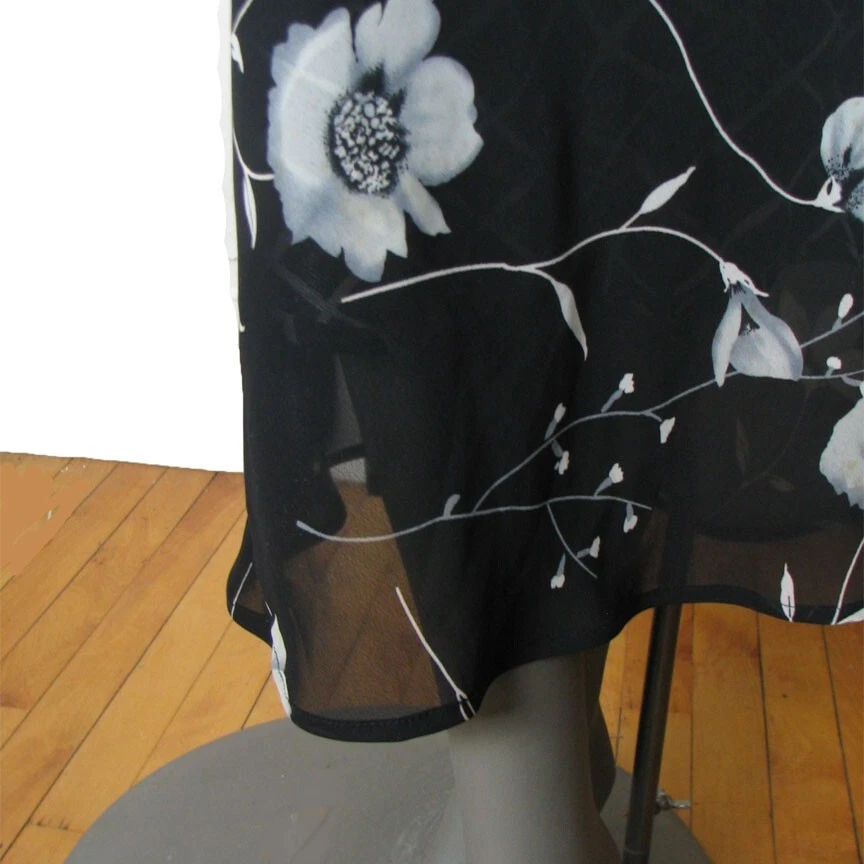 Vestido Mme Gabrielle Talla 16, 2 Capas Poli Floral con Rejilla Base Antiarrugas Foto 4 de 4