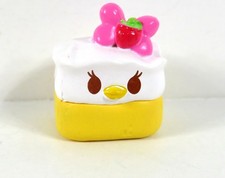 Disney Munchlings Global Gourmet Series 2 Daisy Duck Cake Figure