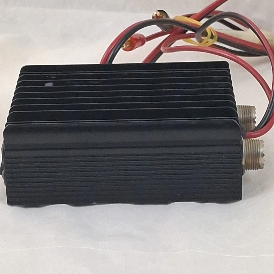 Amplificador de radioaficionado Mirage B-34 35 vatios VHF 144 - 148 MHz Foto 2 de 4