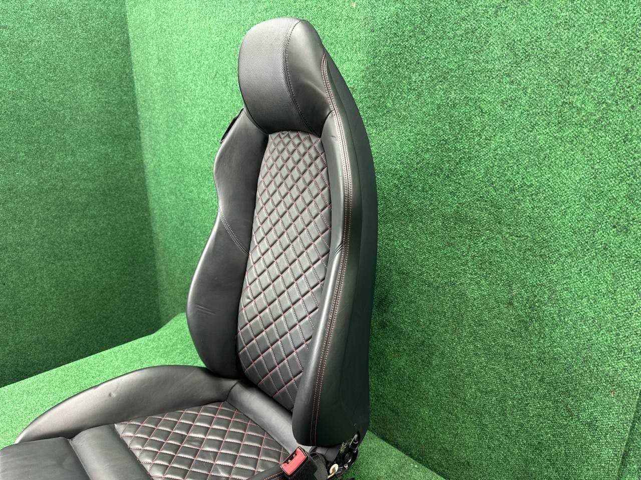 🛑 2017-2023 Audi R8 Spyder Front Right Seat Assembly Black Red Stitching OEM