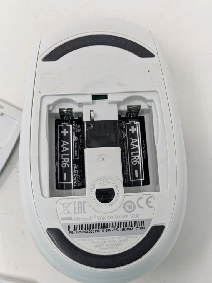Microsoft Wireless Mouse  5000 1387  Laser 5-Button WITH DONGLE Tested - Image 4 of 4