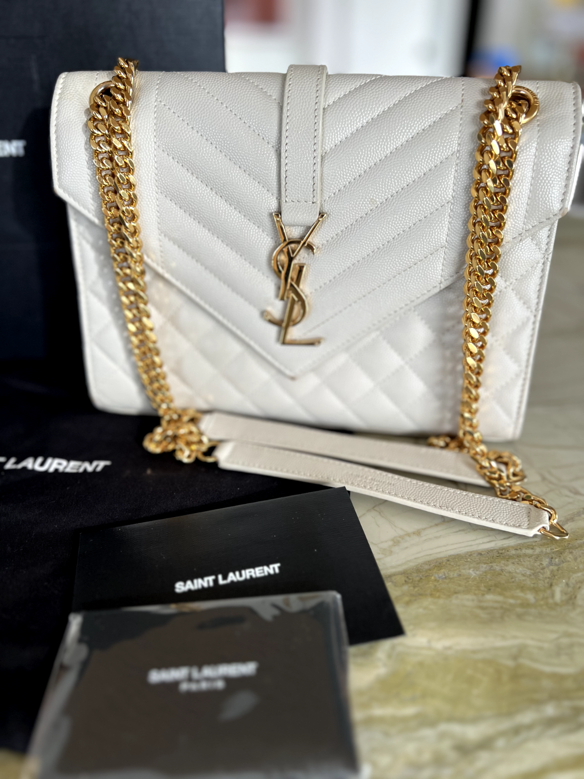 Borsa a tracolla Saint Laurent Monogram Medium Busta beige catena oro con scatola 