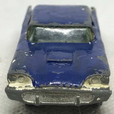 Lesney Matchbox Ford Thunderbird No. 75 White/Blue Gray Wheels