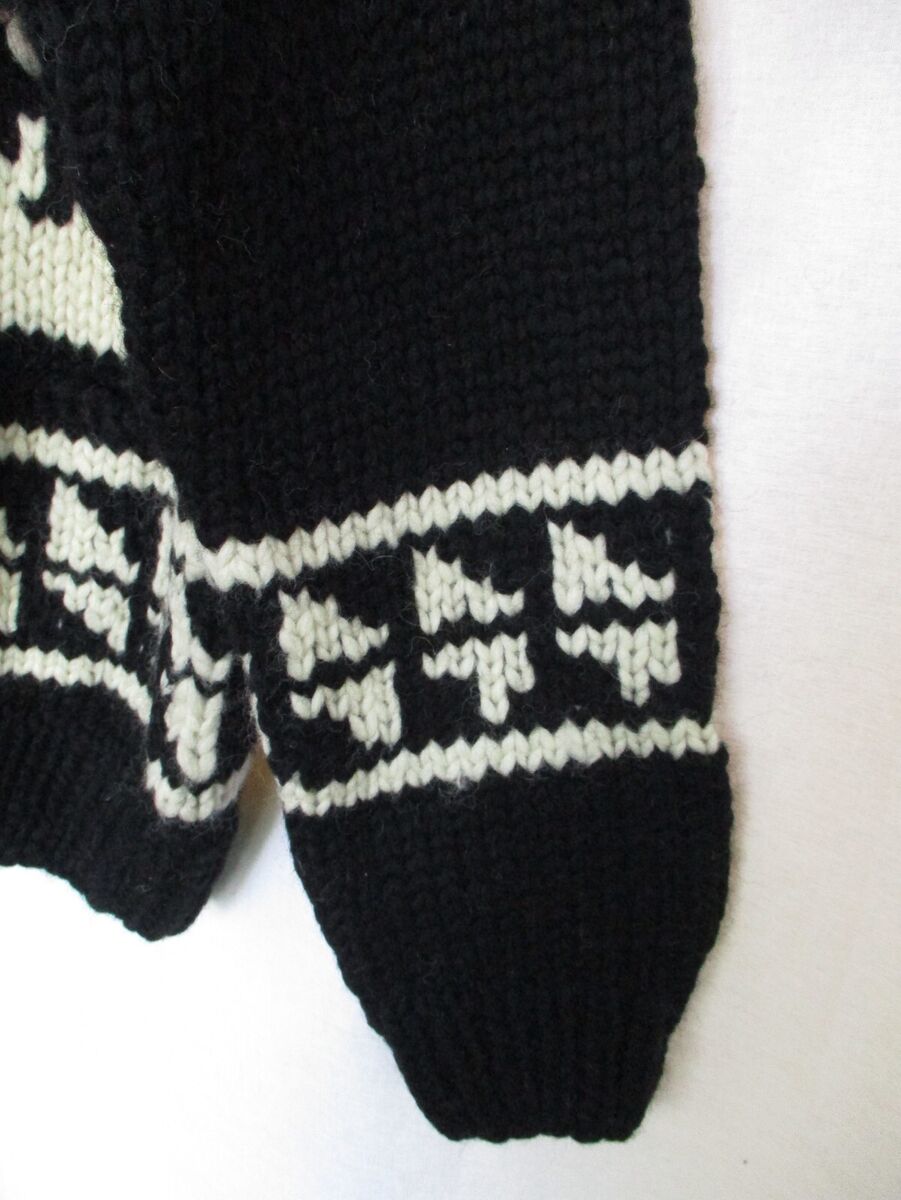 Cowichan Kanata Mens Sweater Large Black & White Buffalo Cowichan Kanata Mens Sweater Large Black & White Buffalo