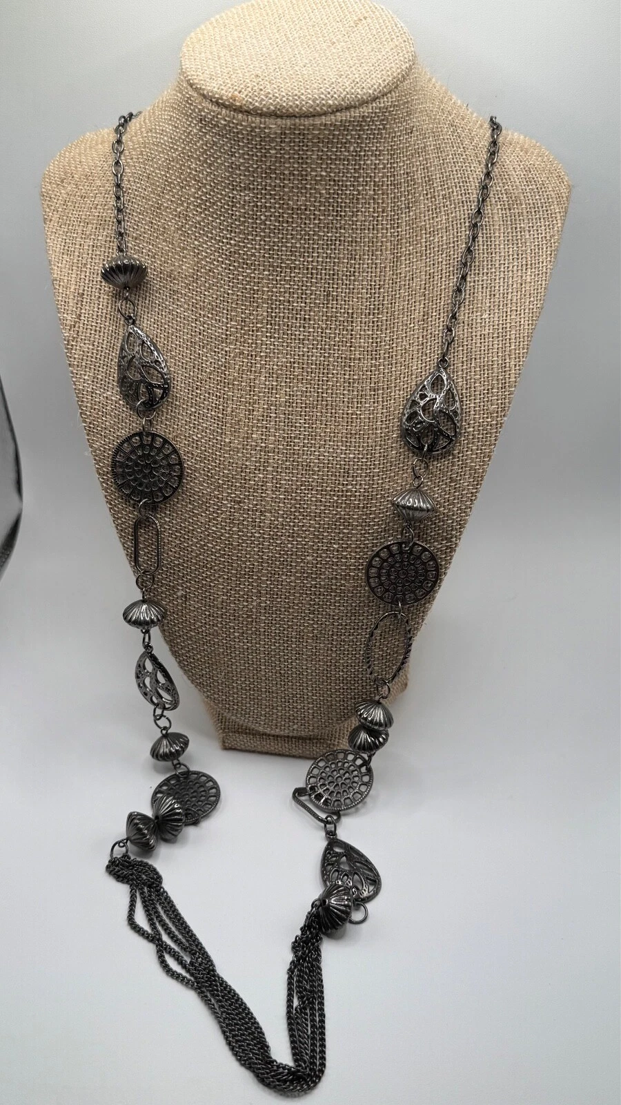 VETEMENTS Collana catena lunga filigrana pistola metallo grigio gioielli moda
