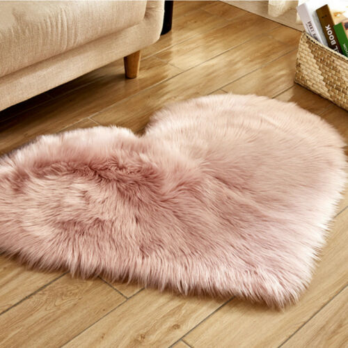 Alfombra esponjosa de gamuza sintética en forma de corazón tapicería sala de estar decoración del hogar - Imagen 1 de 17