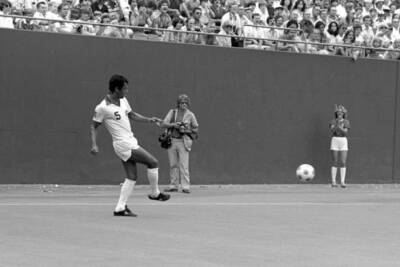 Carlos Alberto New York Cosmos 1977 Football Soccer Historic Old Photo 1