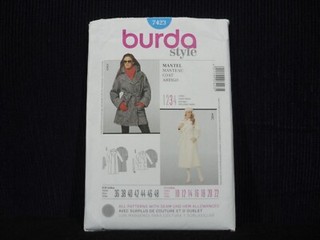 2010 BURDA DRESSMAKING SEWING PATTERN # 7423 WOMEN'S COATS SIZES 10 22 UNCUT FF