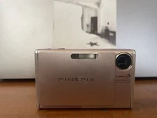 Fujifilm Digital Camera FinePix Z3 5.1MP Pink Tested Working Cosmetic Damage